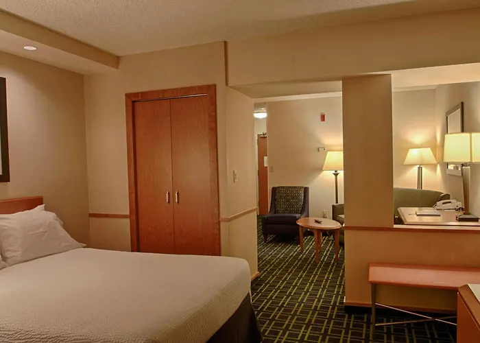 Hotel Fairfield And