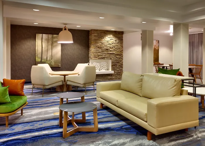 Fairfield And Hotel 3*