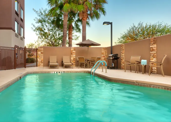 Fairfield And Hotel Sierra Vista