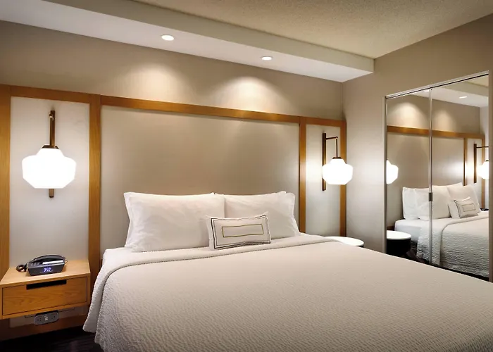 Fairfield And Hotel Sierra Vista