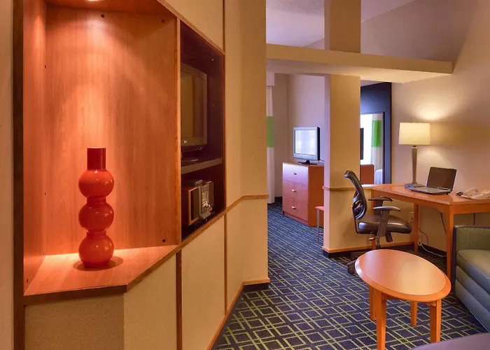 Fairfield And Hotel Sierra Vista